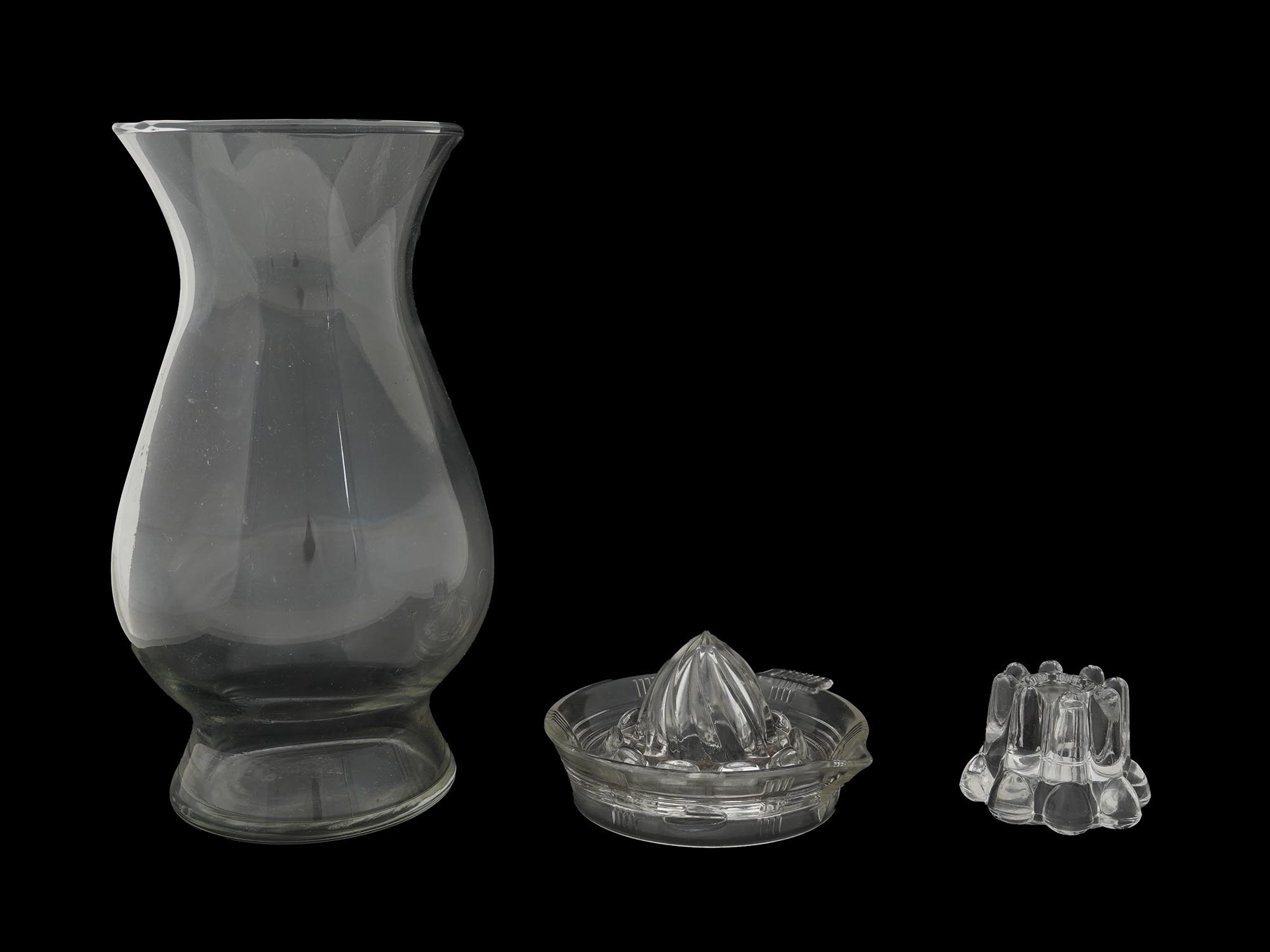 COLLECTION OF GLASS PORCELAIN VASES TABLE DECOR PIC-1